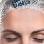 Нанесение перекиси водорода на волосы