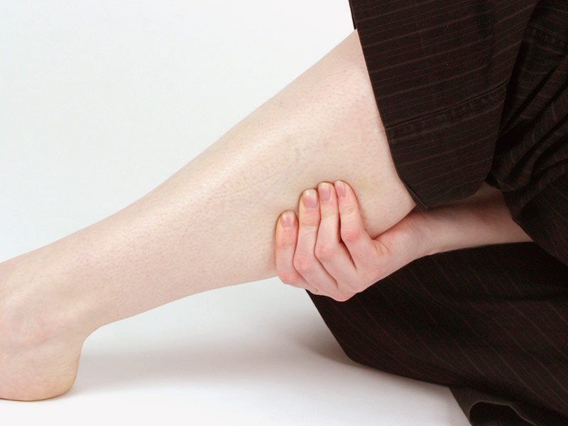 Характерный симптом атеросклеротического поражения нижних конечностей – отсутствие пульса в подколенной ямке