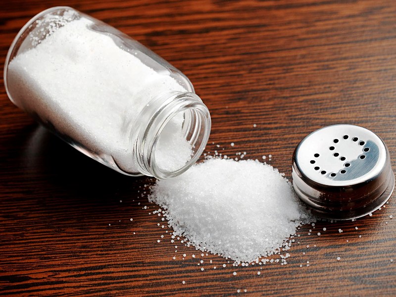 Слишком соленая пища вредна для здоровья 